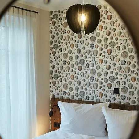 Binnendiek Haus 3 6 *